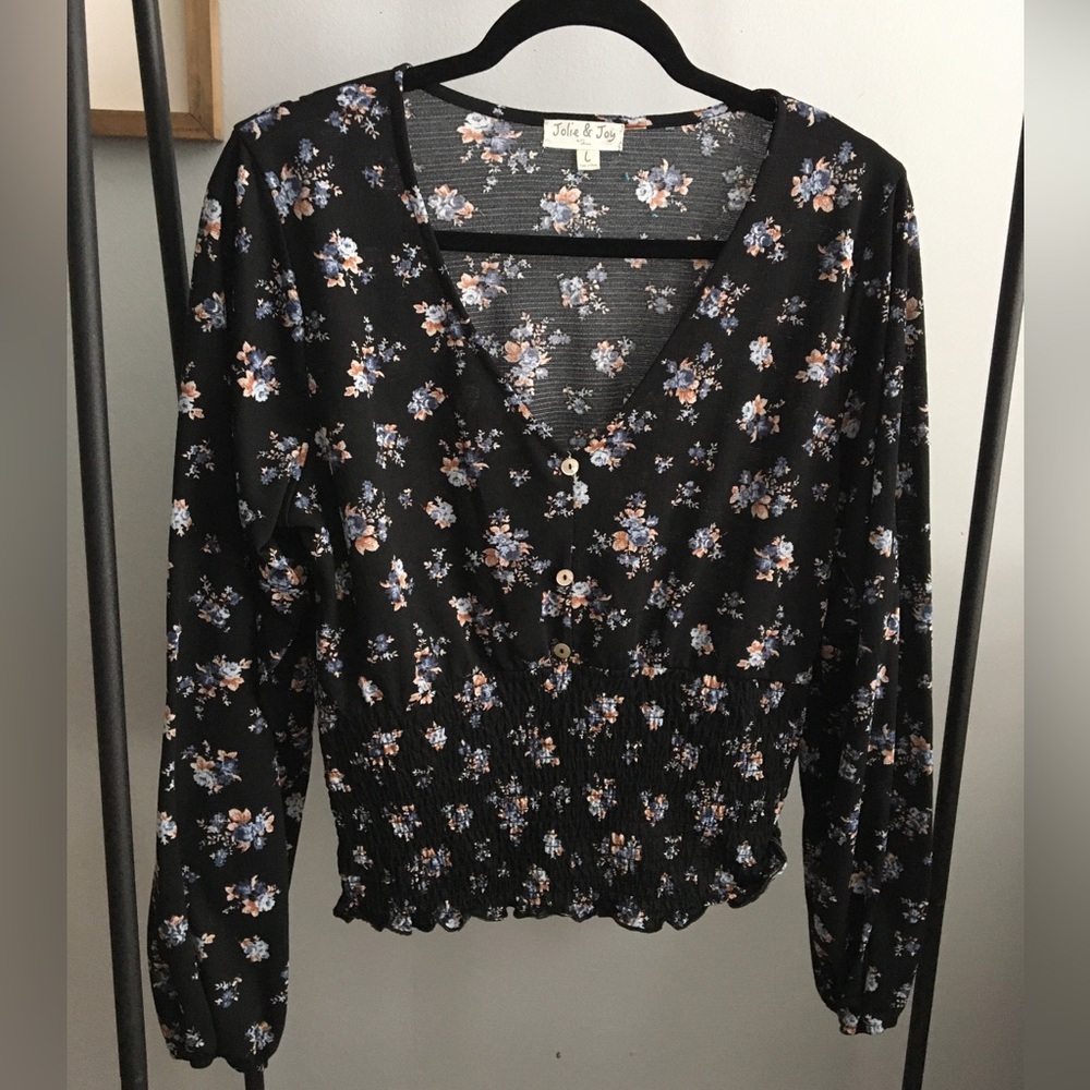 Jolie & Joy Black Floral Top, L